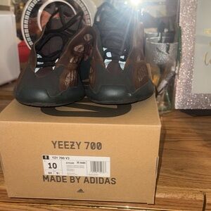 Adidas Men’s Yeezy 700 V3 Black and Brown Sneakers
